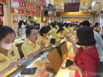 Hoá giải ''cơn khát'' vàng - Bài 3: Kinh nghiệm quốc tế và thách thức cho Việt Nam