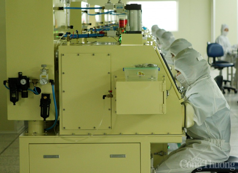 Nhà máy sản xuất chip tại Việt Nam (Ảnh: Quỳnh Nga) Nhà máy sản xuất chip tại Việt Nam (Ảnh: Quỳnh Nga)