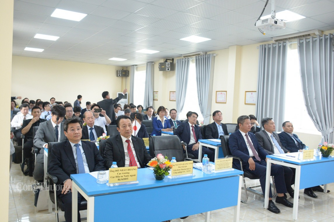 Quang cảnh buổi Lễ ký kết hợp tác hình thành Tổ hợp Techno-Park Việt Nam – Nhật Bản Quang cảnh buổi Lễ ký kết hợp tác hình thành Tổ hợp Techno-Park Việt Nam – Nhật Bản