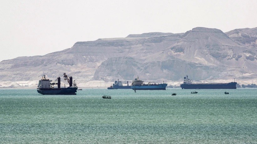 Houthi tuyên bố tấn công tàu Israel và Mỹ; các hãng vận tải lo lắng về tình hình Biển Đỏ Houthi tuyên bố tấn công tàu Israel và Mỹ; các hãng vận tải lo lắng về tình hình Biển Đỏ