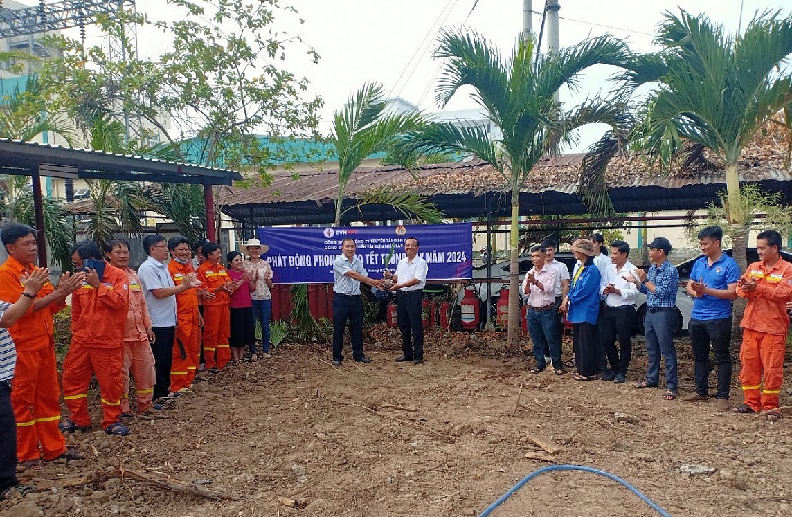 Nhiều đơn vị thuộc EVN tổ chức Tết trồng cây 2024 Nhiều đơn vị thuộc EVN tổ chức Tết trồng cây 2024