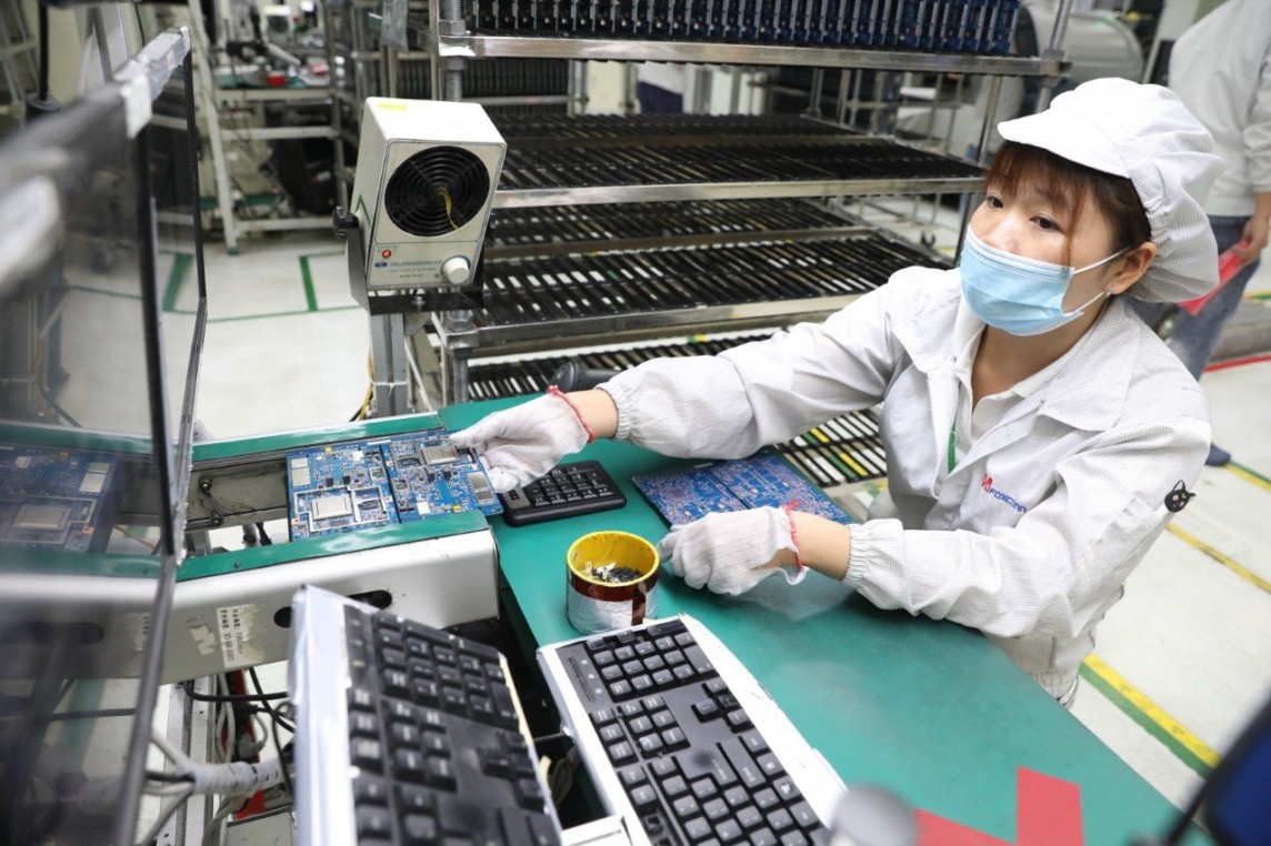 Sản xuất linh kiện điện tử tại công ty Fuhong KCN Vân Trung 1 Sản xuất linh kiện điện tử tại công ty Fuhong KCN Vân Trung 1