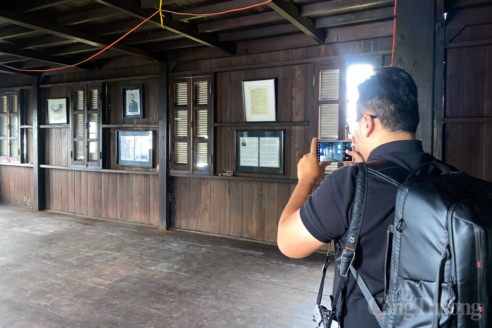 Rêu phong Di tích lịch sử quốc gia trên đỉnh núi Hòn Bà Rêu phong Di tích lịch sử quốc gia trên đỉnh núi Hòn Bà