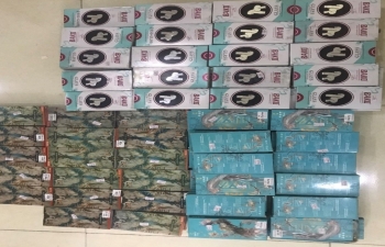 Hà Giang: Phát hiện và tạm giữ 1.260 kính cường lực điện thoại