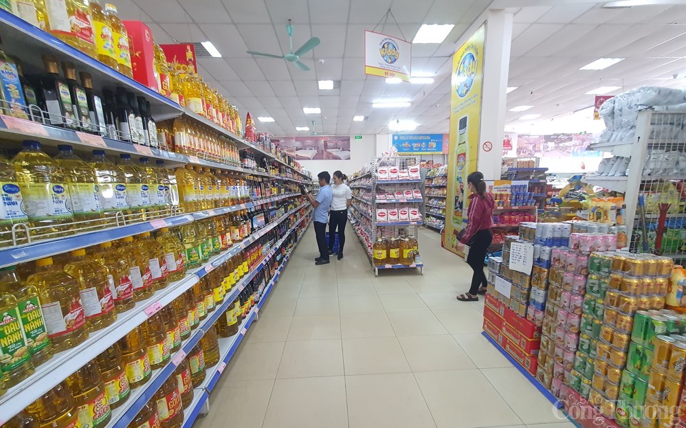 Hòa Bình: Hàng hóa ổn định sau Tết Nguyên đán Giáp Thìn 2024 Hòa Bình: Hàng hóa ổn định sau Tết Nguyên đán Giáp Thìn 2024