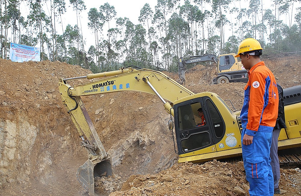 Thi công Dự án đường dây 500kV mạch 3: Không để móng chờ cột