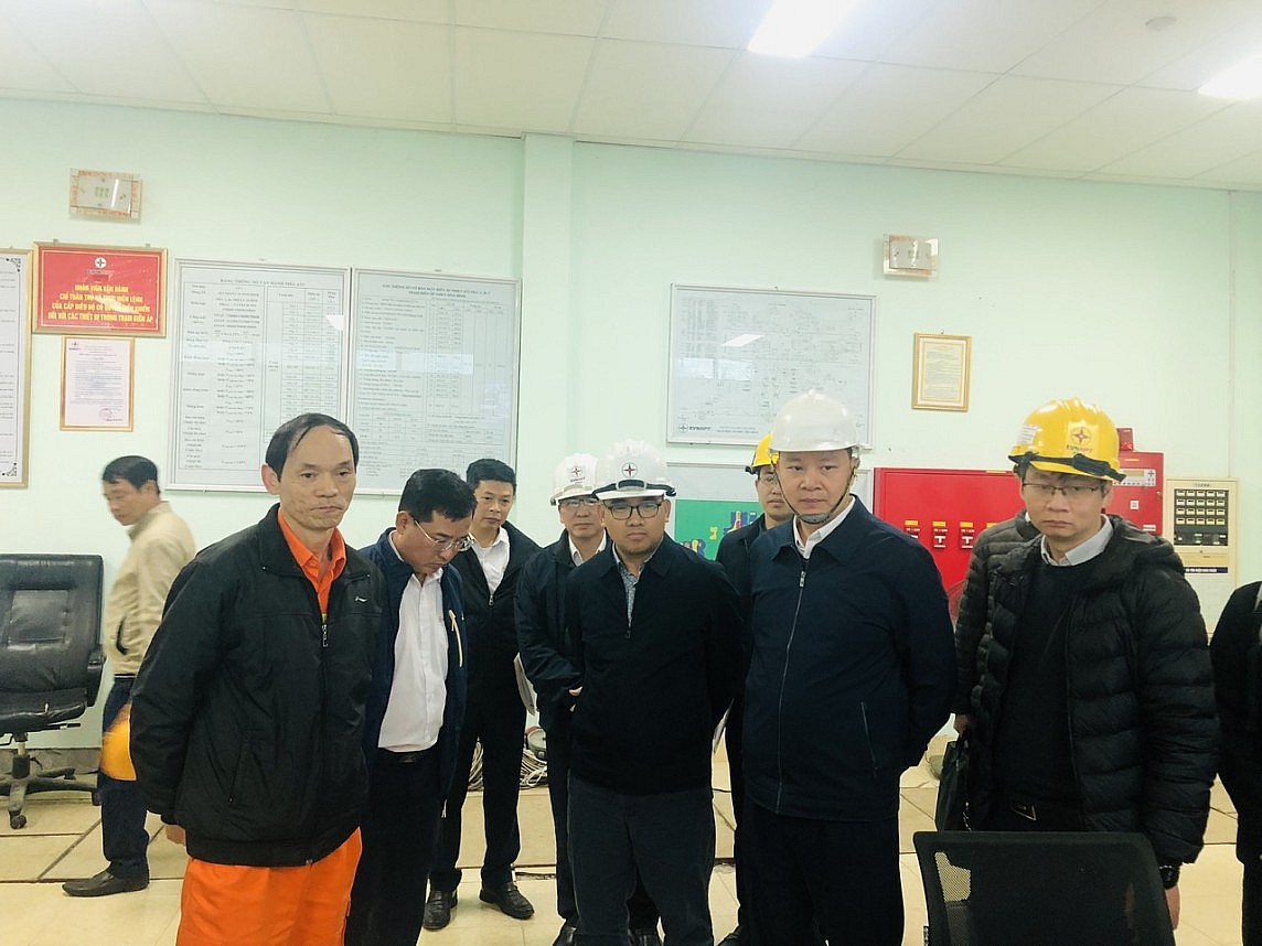 Bộ Công Thương kiểm tra công tác chuẩn bị cung cấp điện mùa khô năm 2024 tại Hoà Bình, Sơn La Bộ Công Thương kiểm tra công tác chuẩn bị cung cấp điện mùa khô năm 2024 tại Hoà Bình, Sơn La
