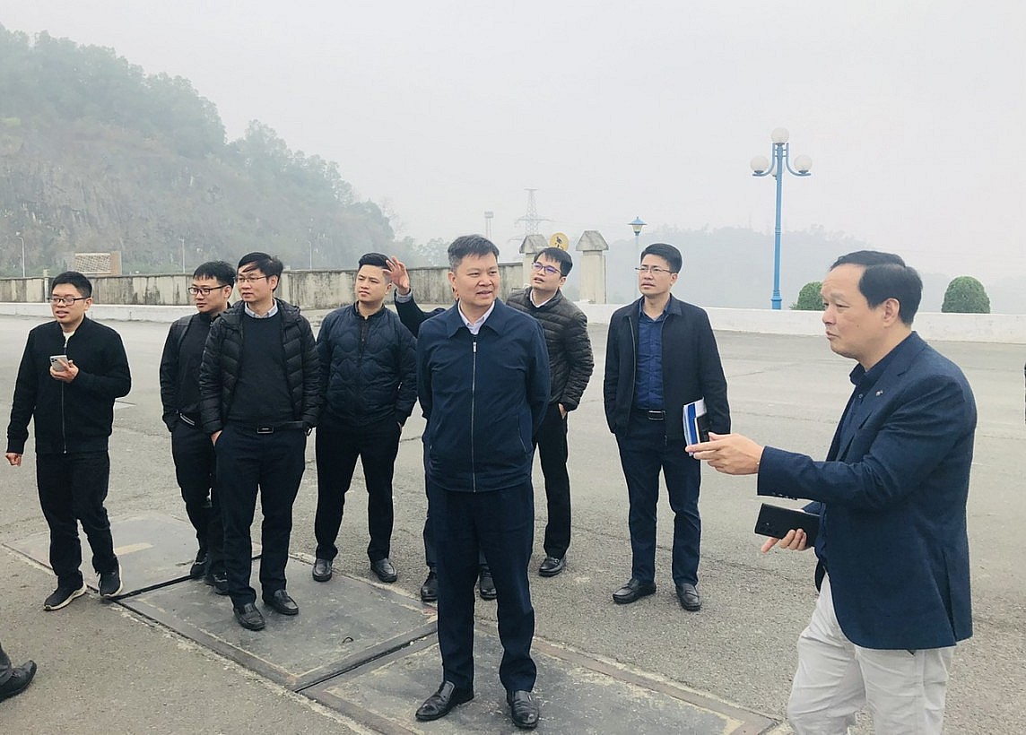 Bộ Công Thương kiểm tra công tác chuẩn bị cung cấp điện mùa khô năm 2024 tại Hoà Bình, Sơn La Bộ Công Thương kiểm tra công tác chuẩn bị cung cấp điện mùa khô năm 2024 tại Hoà Bình, Sơn La