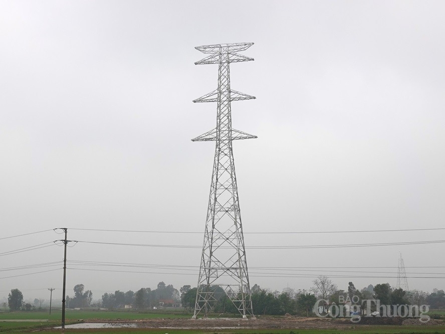 Nỗ lực thi công dự án đường dây 500kV mạch 3 cung đoạn Nam Định 1 - Thanh Hóa Nỗ lực thi công dự án đường dây 500kV mạch 3 cung đoạn Nam Định 1 - Thanh Hóa