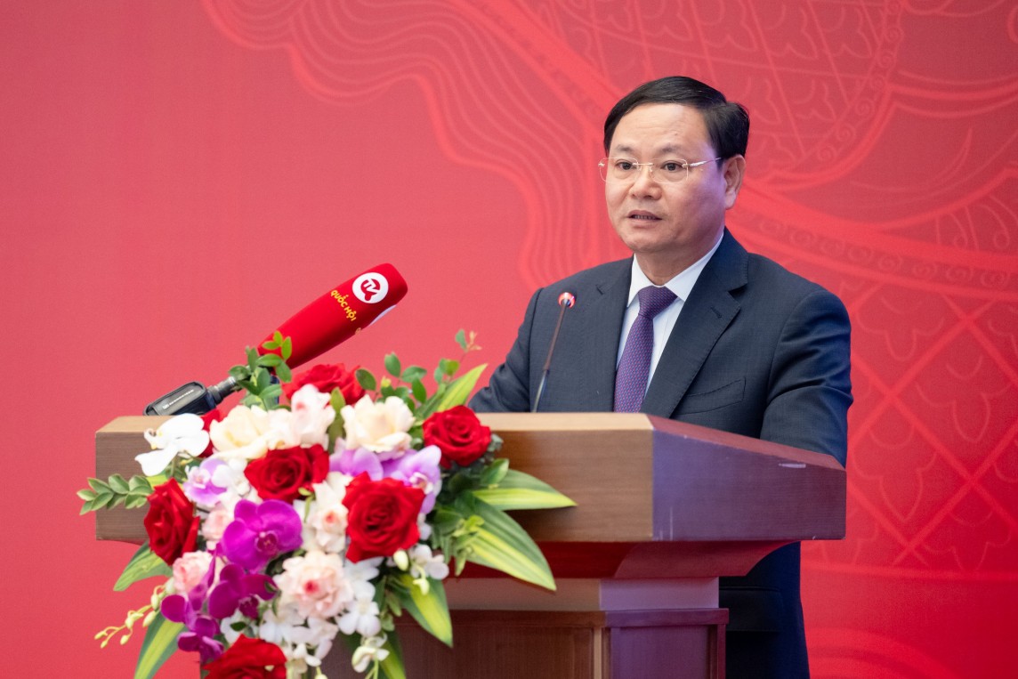 Thứ trưởng Bộ Tài nguyên và Môi trường Lê Minh Ngân  Thứ trưởng Bộ Tài nguyên và Môi trường Lê Minh Ngân