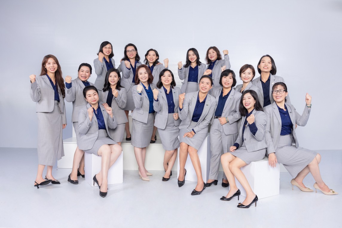Các đại diện quản lý nữ của TTC AgriS, truyền đi tinh thần “TTC AgriS Ladies - Khai phá tiềm năng, Lan tỏa thành quả” cho thế hệ phụ nữ hiện đại 4.0 nhận thức rõ giá trị của mình để đóng góp cho cộng đồng và xã hội. Các đại diện quản lý nữ của TTC AgriS, truyền đi tinh thần “TTC AgriS Ladies - Khai phá tiềm năng, Lan tỏa thành quả” cho thế hệ phụ nữ hiện đại 4.0 nhận thức rõ giá trị của mình để đóng góp cho cộng đồng và xã hội.