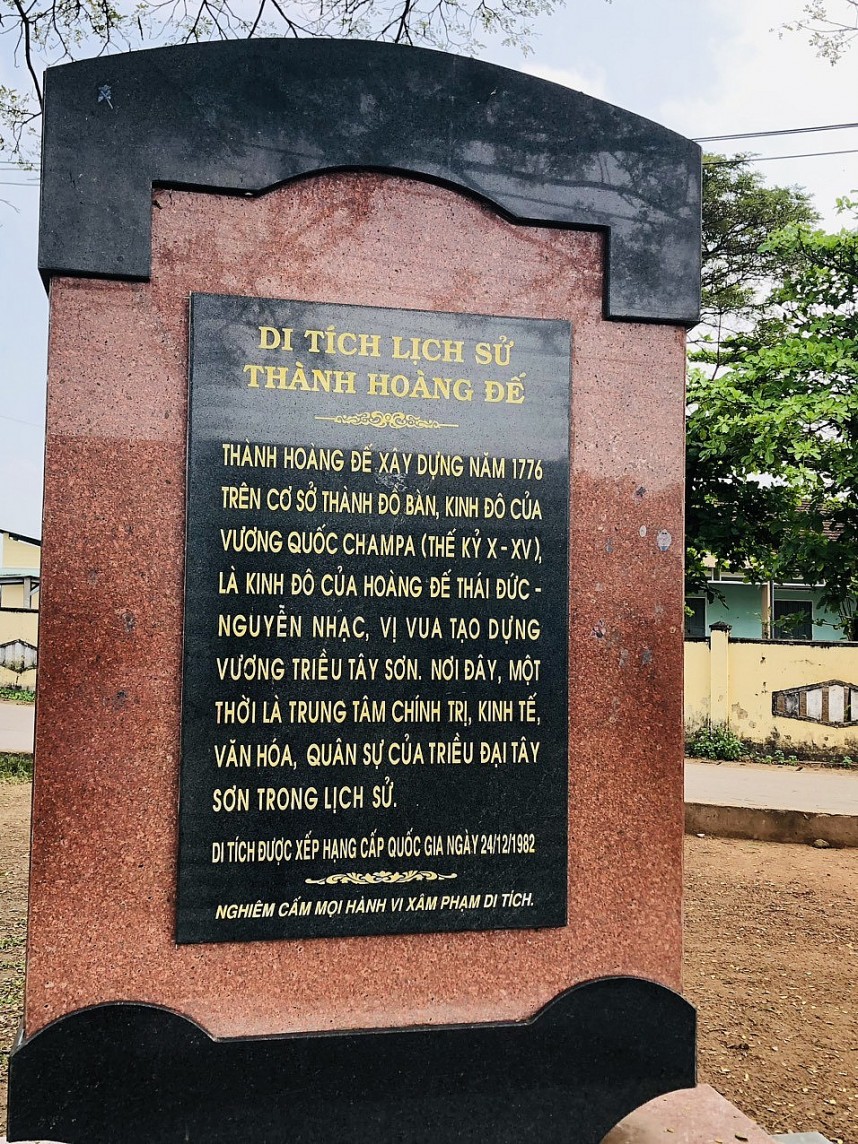 Dấu tích của 2 vương triều ở Bình Định Dấu tích của 2 vương triều ở Bình Định