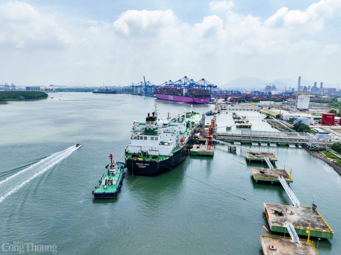 Chuyến tàu nhập khẩu LNG đầu tiên: Bài học Nhật Bản 1969 và khát vọng tự chủ năng lượng Việt Nam Chuyến tàu nhập khẩu LNG đầu tiên: Bài học Nhật Bản 1969 và khát vọng tự chủ năng lượng Việt Nam