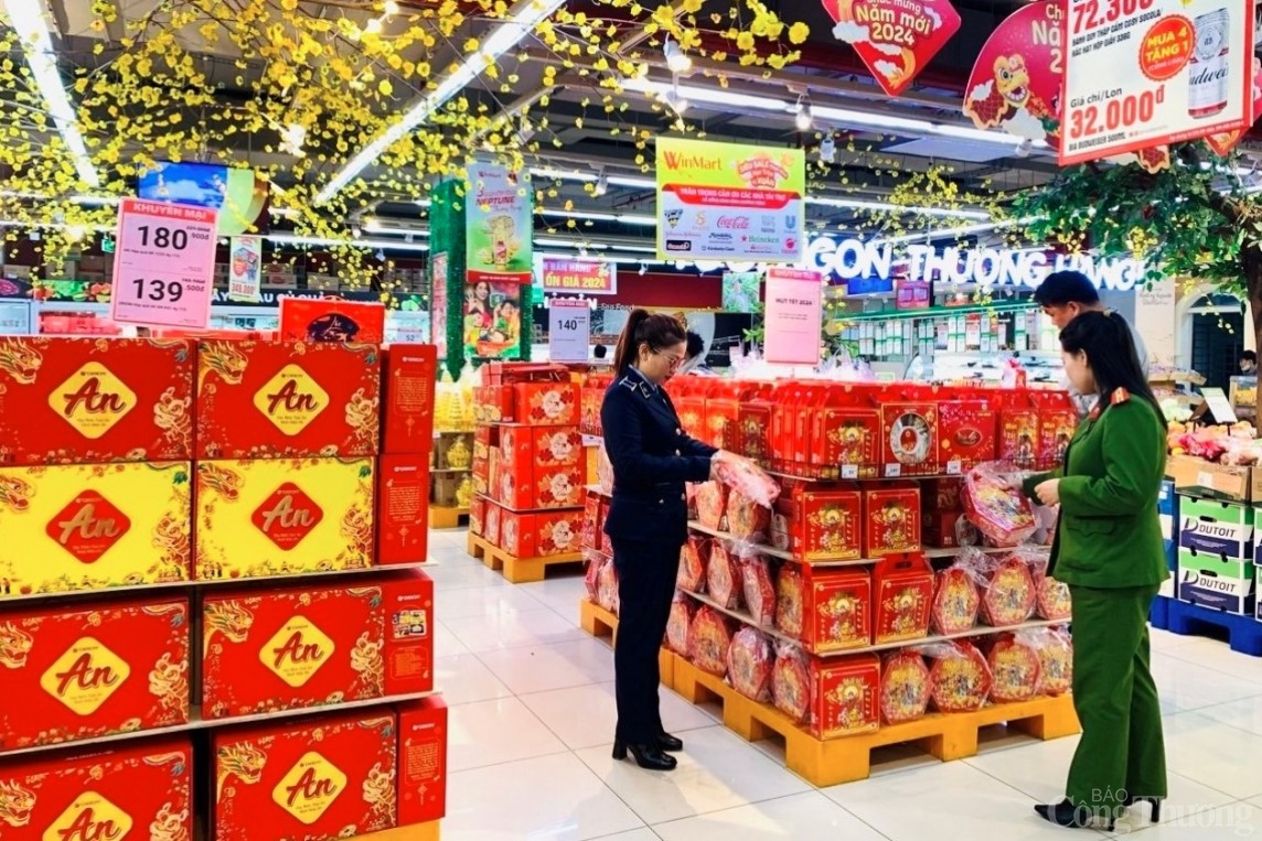 Quản lý thị trường Hòa Bình: Không có tình trạng “chặt chém” mùa lễ hội Xuân 2024 Quản lý thị trường Hòa Bình: Không có tình trạng “chặt chém” mùa lễ hội Xuân 2024