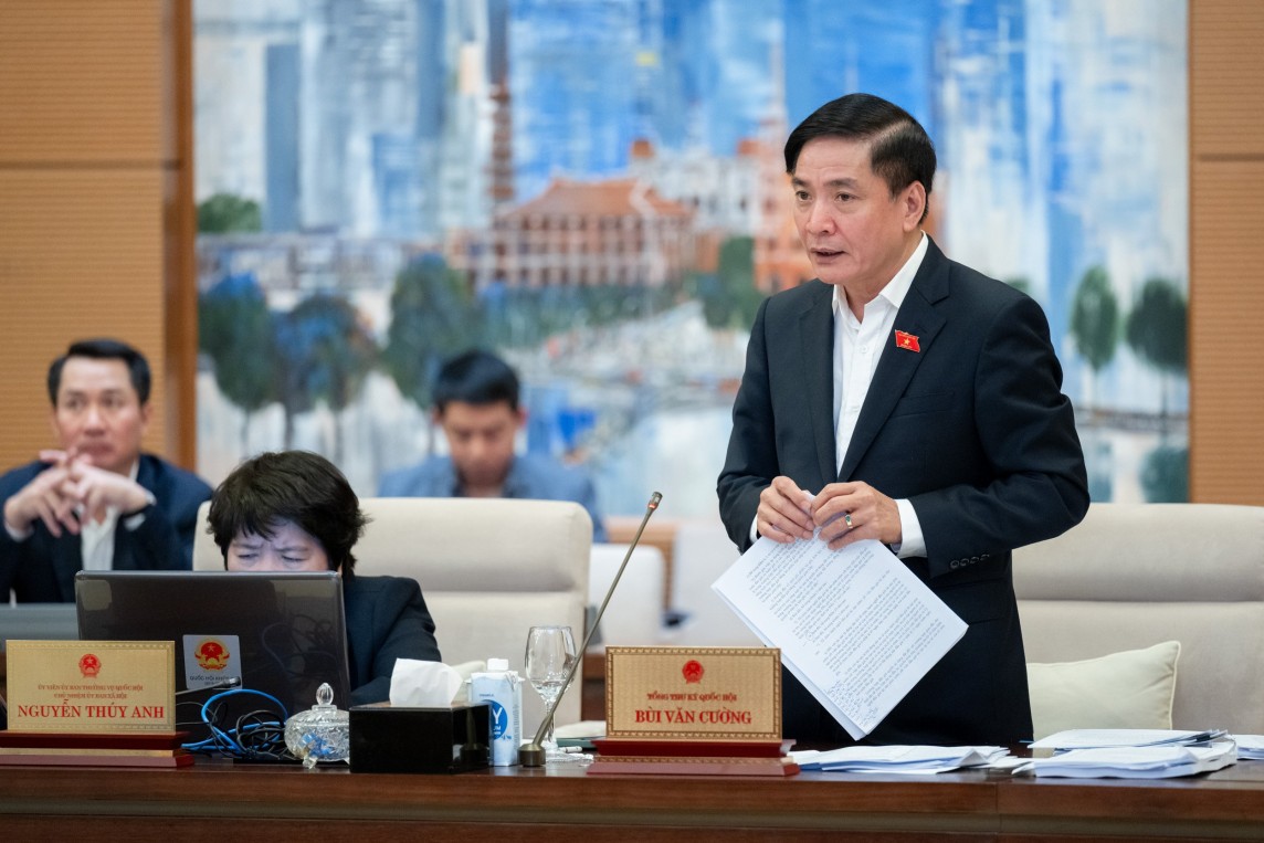 Tổng Thư ký Quốc hội, Chủ nhiệm Văn phòng Quốc hội Bùi Văn Cường phát biểu Tổng Thư ký Quốc hội, Chủ nhiệm Văn phòng Quốc hội Bùi Văn Cường phát biểu