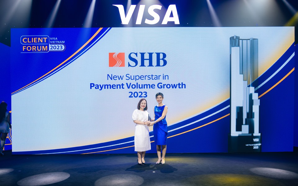 SHB được vinh danh là ‘Ngôi sao tăng trưởng thẻ năm 2023’ SHB được vinh danh là ‘Ngôi sao tăng trưởng thẻ năm 2023’