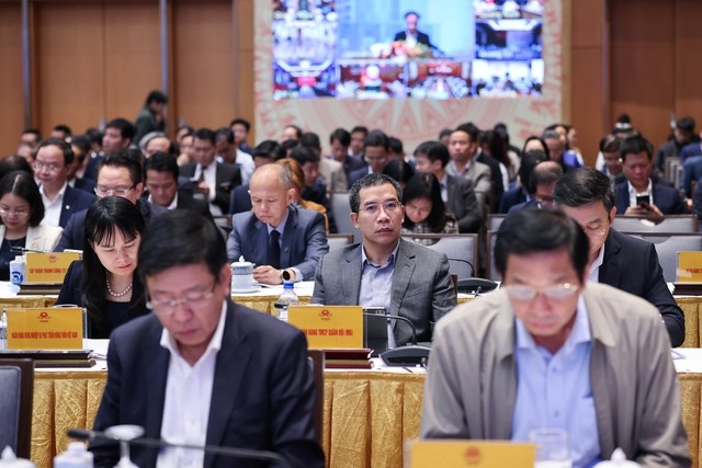 Thủ tướng Phạm Minh Chính: Nghiên cứu gói tín dụng lãi suất thấp cho người mua nhà ở xã hội Thủ tướng Phạm Minh Chính: Nghiên cứu gói tín dụng lãi suất thấp cho người mua nhà ở xã hội