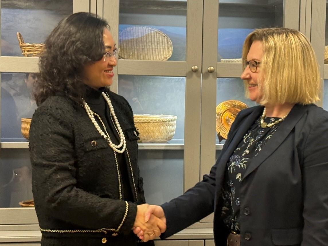 Đề nghị Hoa Kỳ sớm đưa Việt Nam ra khỏi danh sách các nước có nền kinh tế phi thị trường Đề nghị Hoa Kỳ sớm đưa Việt Nam ra khỏi danh sách các nước có nền kinh tế phi thị trường