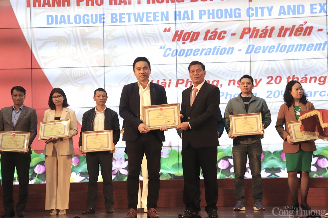 Hải Phòng: Hội nghị đối thoại, tháo gỡ khó khăn cho 250 doanh nghiệp xuất nhập khẩu năm 2024 Hải Phòng: Hội nghị đối thoại, tháo gỡ khó khăn cho 250 doanh nghiệp xuất nhập khẩu năm 2024