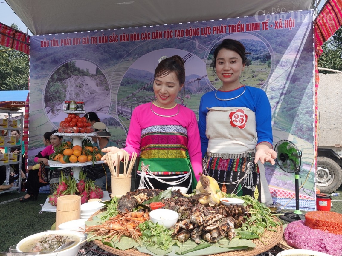 Thanh Hóa: Liên hoan văn nghệ dân gian - Phiên chợ vùng cao năm 2024 Thanh Hóa: Liên hoan văn nghệ dân gian - Phiên chợ vùng cao năm 2024