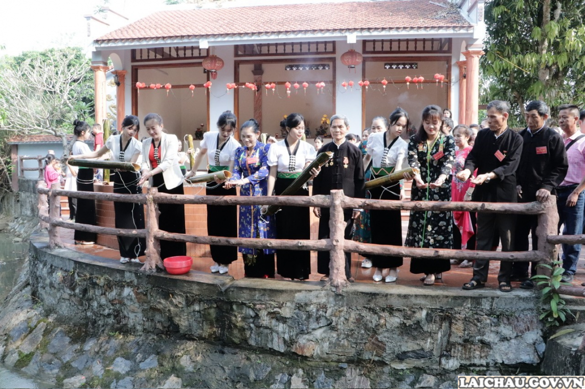 Lai Châu: Đặc sắc Lễ hội Nàng Han tại  huyện Phong Thổ