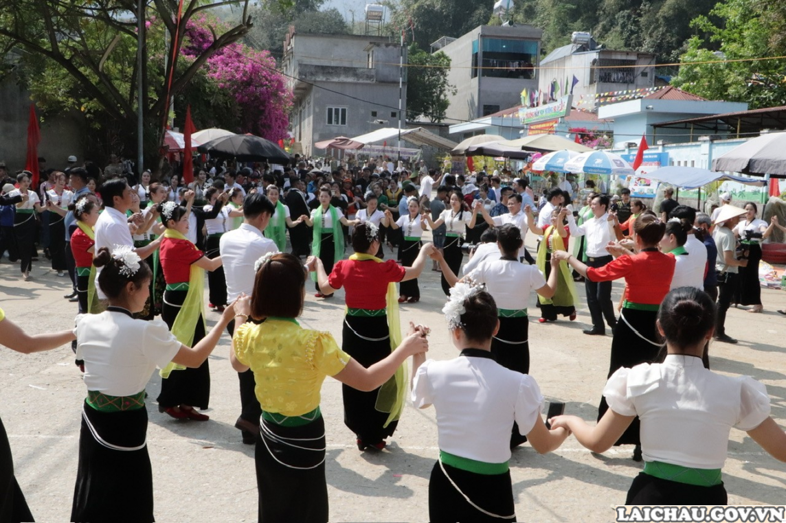 Lai Châu: Đặc sắc Lễ hội Nàng Han tại  huyện Phong Thổ