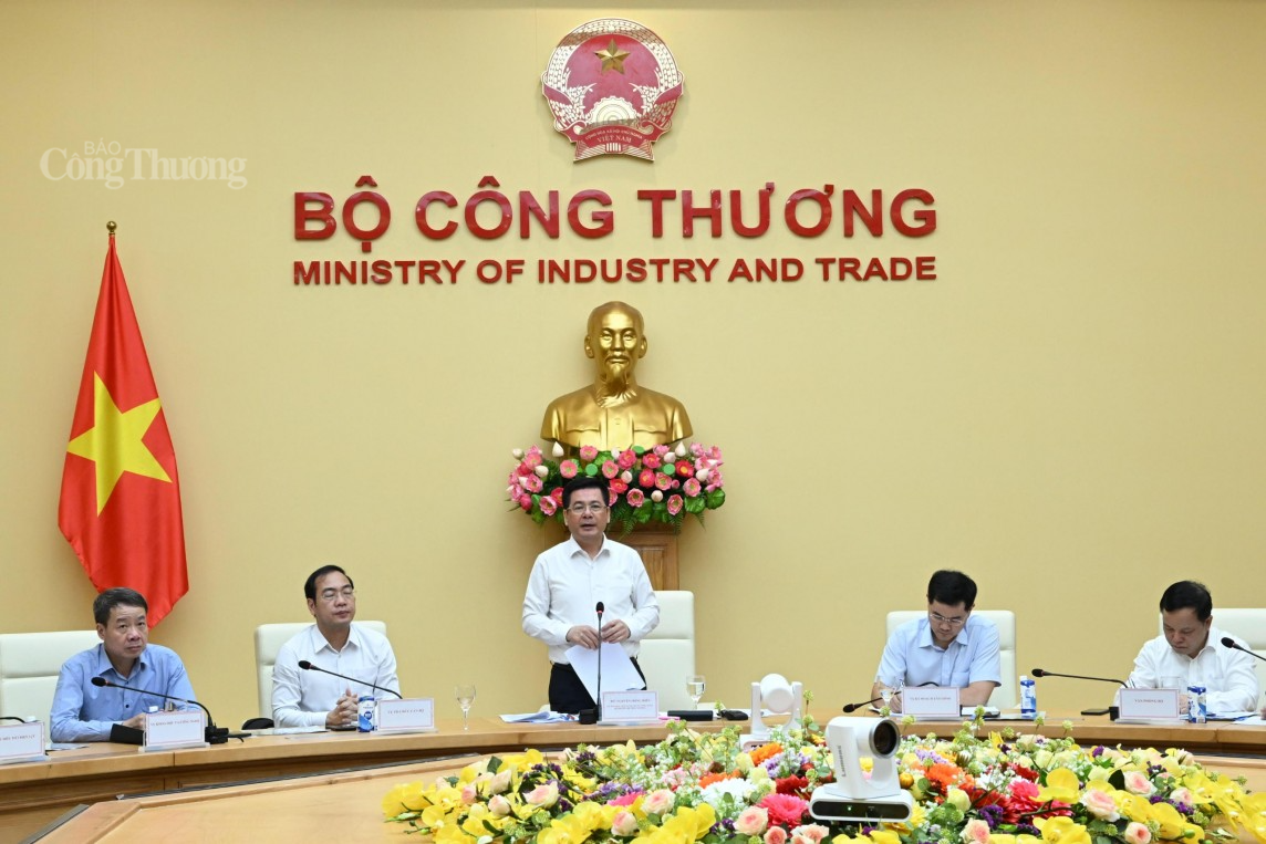 Bộ trưởng Nguyễn Hồng Diên tiếp và làm việc với Đoàn công tác tỉnh Bến Tre Bộ trưởng Nguyễn Hồng Diên tiếp và làm việc với Đoàn công tác tỉnh Bến Tre