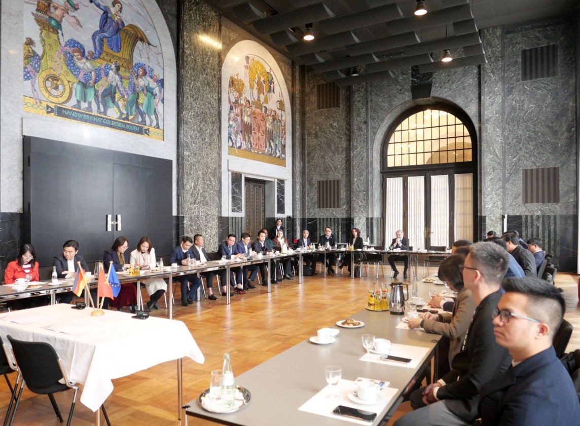 Thái Bình mong muốn đẩy mạnh hợp tác với Đức về sản xuất ô tô, thiết bị điện tử Thái Bình mong muốn đẩy mạnh hợp tác với Đức về sản xuất ô tô, thiết bị điện tử