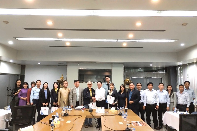 Hàng loạt tỷ phú thế giới sắp đến Việt Nam: Kỳ vọng tăng hợp tác kinh tế Hàng loạt tỷ phú thế giới sắp đến Việt Nam: Kỳ vọng tăng hợp tác kinh tế