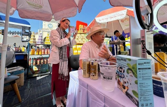 Bùng nổ livestream bán hàng: Bài 1 - Làn gió mới giúp doanh nghiệp vượt khó Bùng nổ livestream bán hàng: Bài 1 - Làn gió mới giúp doanh nghiệp vượt khó