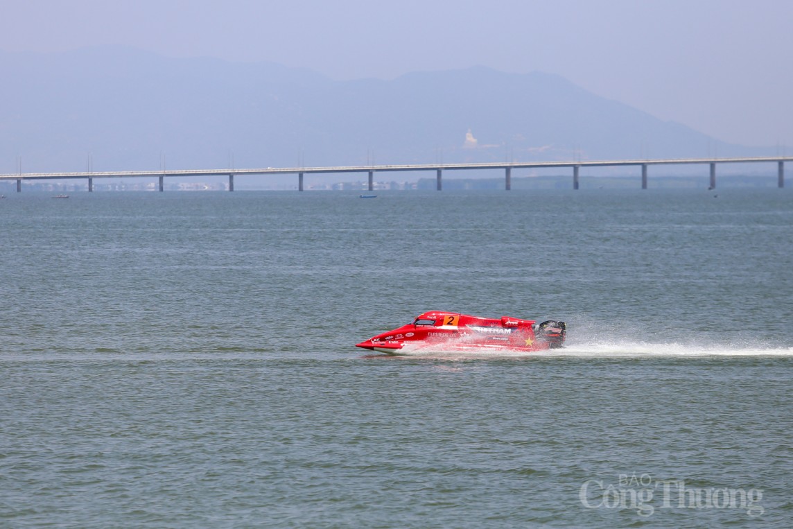 Ngắm dàn siêu thuyền máy tại Giải UIM F1H2O World Championship