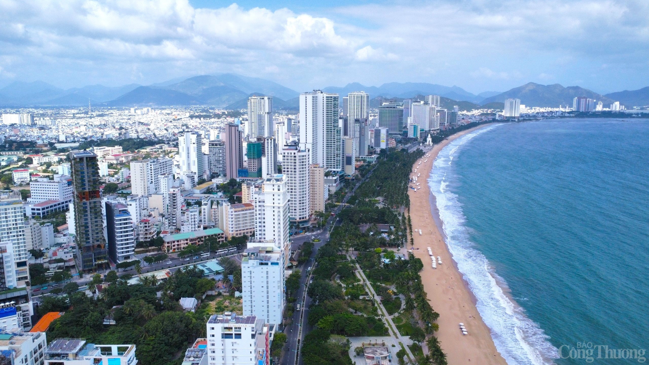 TP. Nha Trang sẽ là cửa ngõ hội nhập của tỉnh Khánh Hoà TP. Nha Trang sẽ là cửa ngõ hội nhập của tỉnh Khánh Hoà