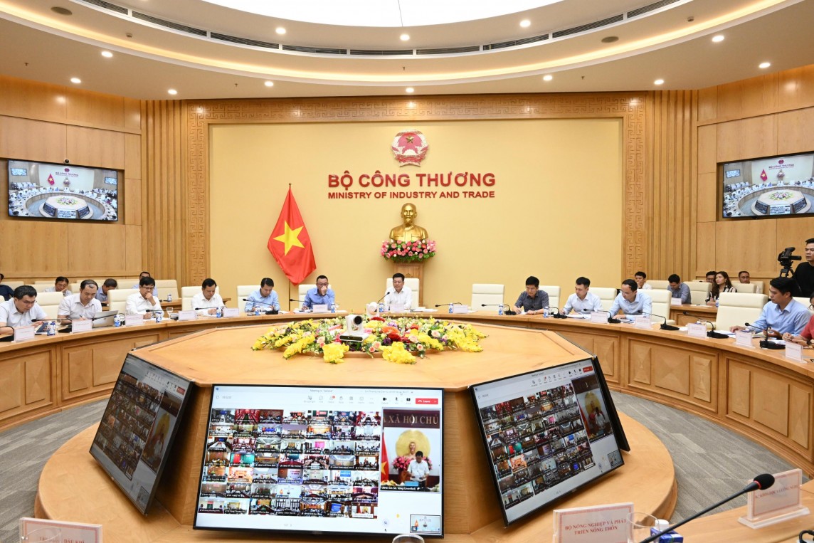 Đẩy nhanh việc triển khai quy hoạch điện lực quốc gia Đẩy nhanh việc triển khai quy hoạch điện lực quốc gia