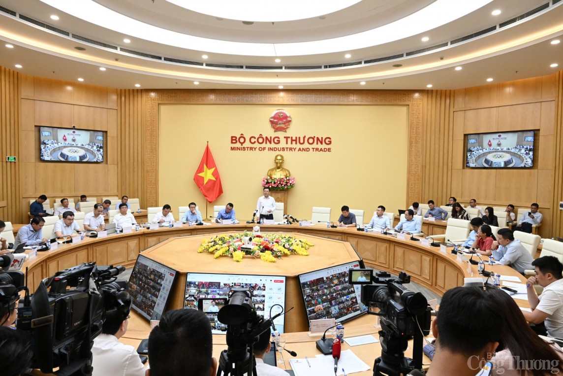 Đẩy nhanh tiến độ thực hiện quy hoạch điện lực quốc gia Đẩy nhanh tiến độ thực hiện quy hoạch điện lực quốc gia