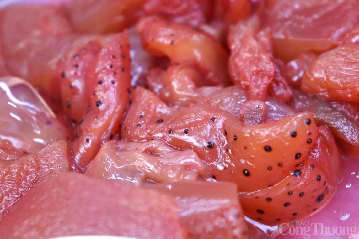 Hà Nội: Món sứa đỏ đắt khách dịp đầu hè, người bán kiếm hơn chục triệu đồng mỗi ngày Hà Nội: Món sứa đỏ đắt khách dịp đầu hè, người bán kiếm hơn chục triệu đồng mỗi ngày