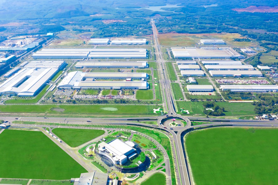 Tỷ phú Trần Bá Dương và giấc mơ đưa Quảng Nam thành trung tâm logistics miền Trung Tỷ phú Trần Bá Dương và giấc mơ đưa Quảng Nam thành trung tâm logistics miền Trung