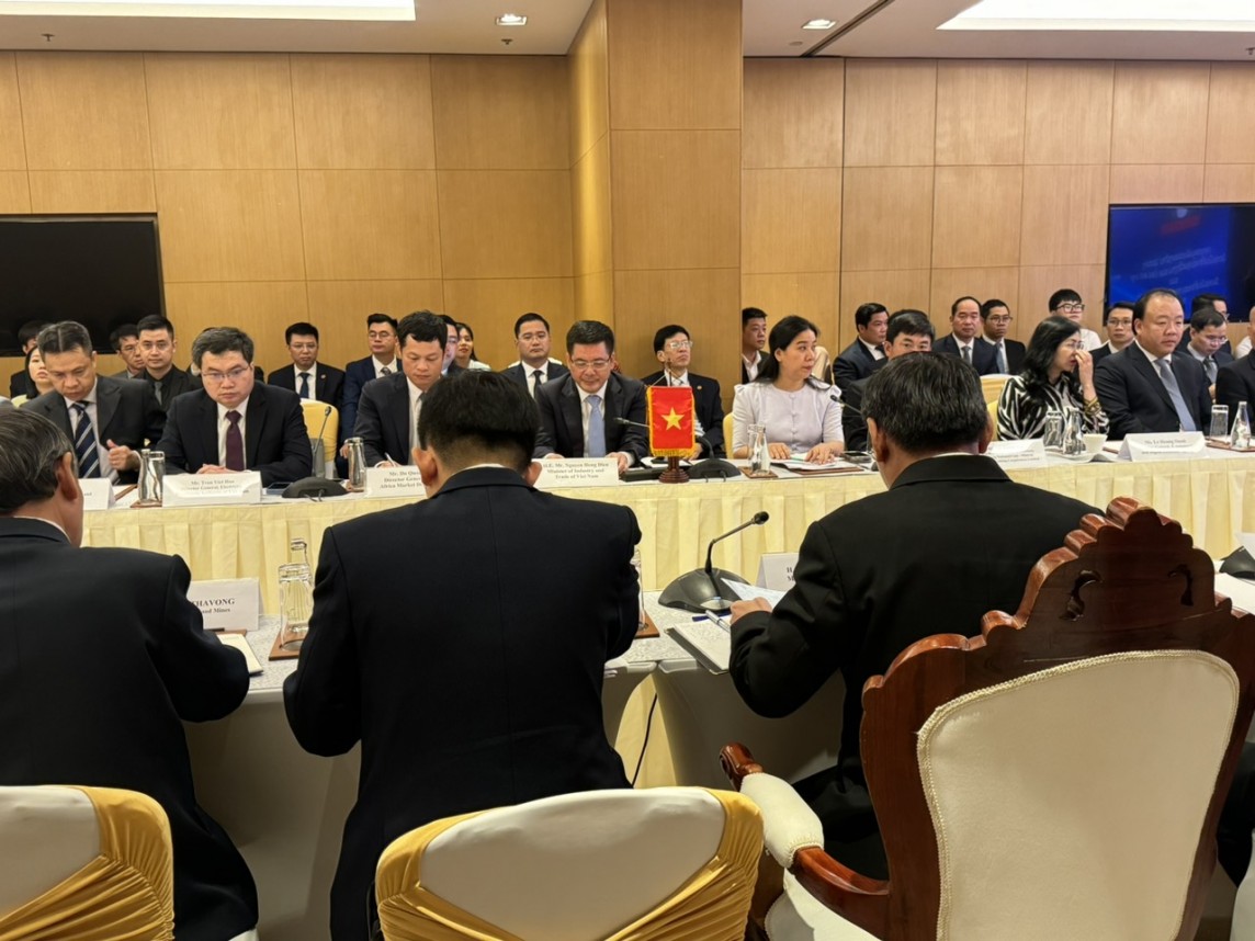 Năng lượng - trụ cột hợp tác quan trọng trong quan hệ Việt Nam và Lào