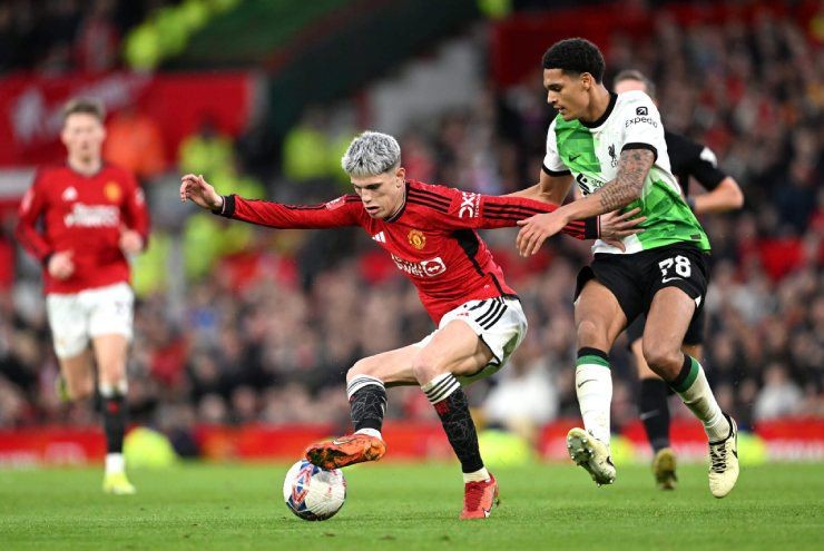 Link xem trực tiếp MU và Liverpool (21h30 ngày 7/4), Vòng 32 Ngoại hạng Anh 2023/2024 Link xem trực tiếp MU và Liverpool (21h30 ngày 7/4), Vòng 32 Ngoại hạng Anh 2023/2024