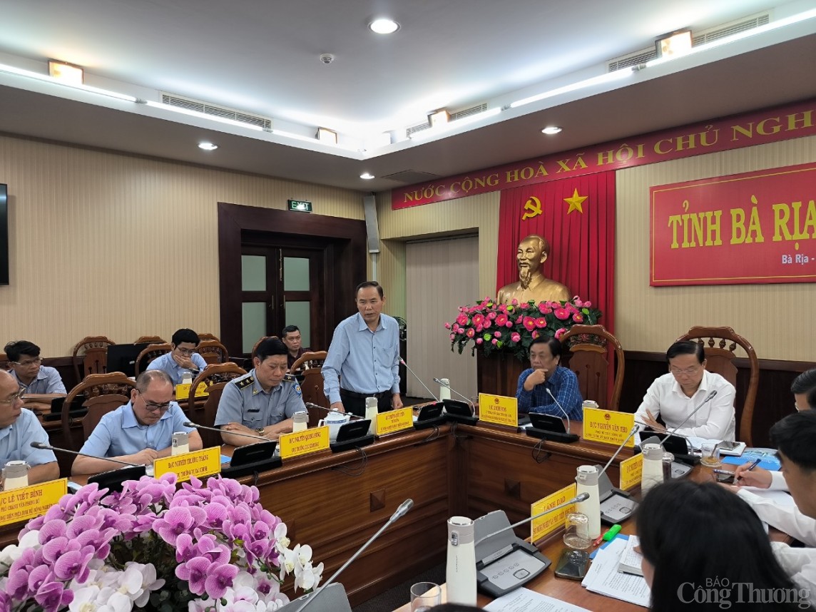 Bộ trưởng Lê Minh Hoan kiểm tra công tác phòng, chống IUU tại Bà Rịa – Vũng Tàu Bộ trưởng Lê Minh Hoan kiểm tra công tác phòng, chống IUU tại Bà Rịa – Vũng Tàu