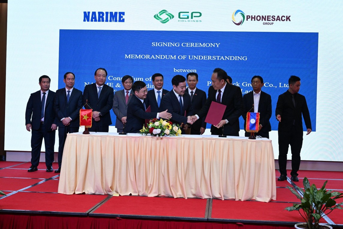 Việt Nam - Lào ký kết xây dựng băng tải vận chuyển than xuyên biên giới Việt Nam - Lào ký kết xây dựng băng tải vận chuyển than xuyên biên giới