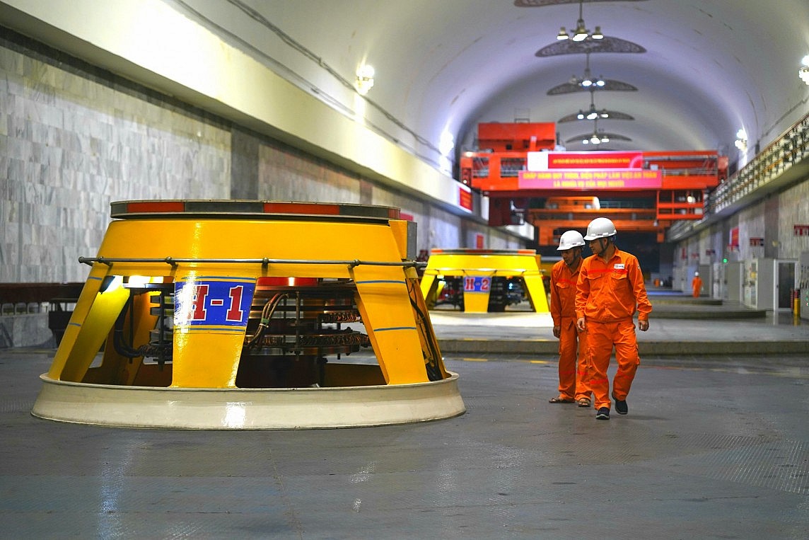 EVN triển khai chỉ thị số 05/CT-BCT của Bộ trưởng Bộ Công Thương về cấp điện cao điểm mùa khô 2024 EVN triển khai chỉ thị số 05/CT-BCT của Bộ trưởng Bộ Công Thương về cấp điện cao điểm mùa khô 2024