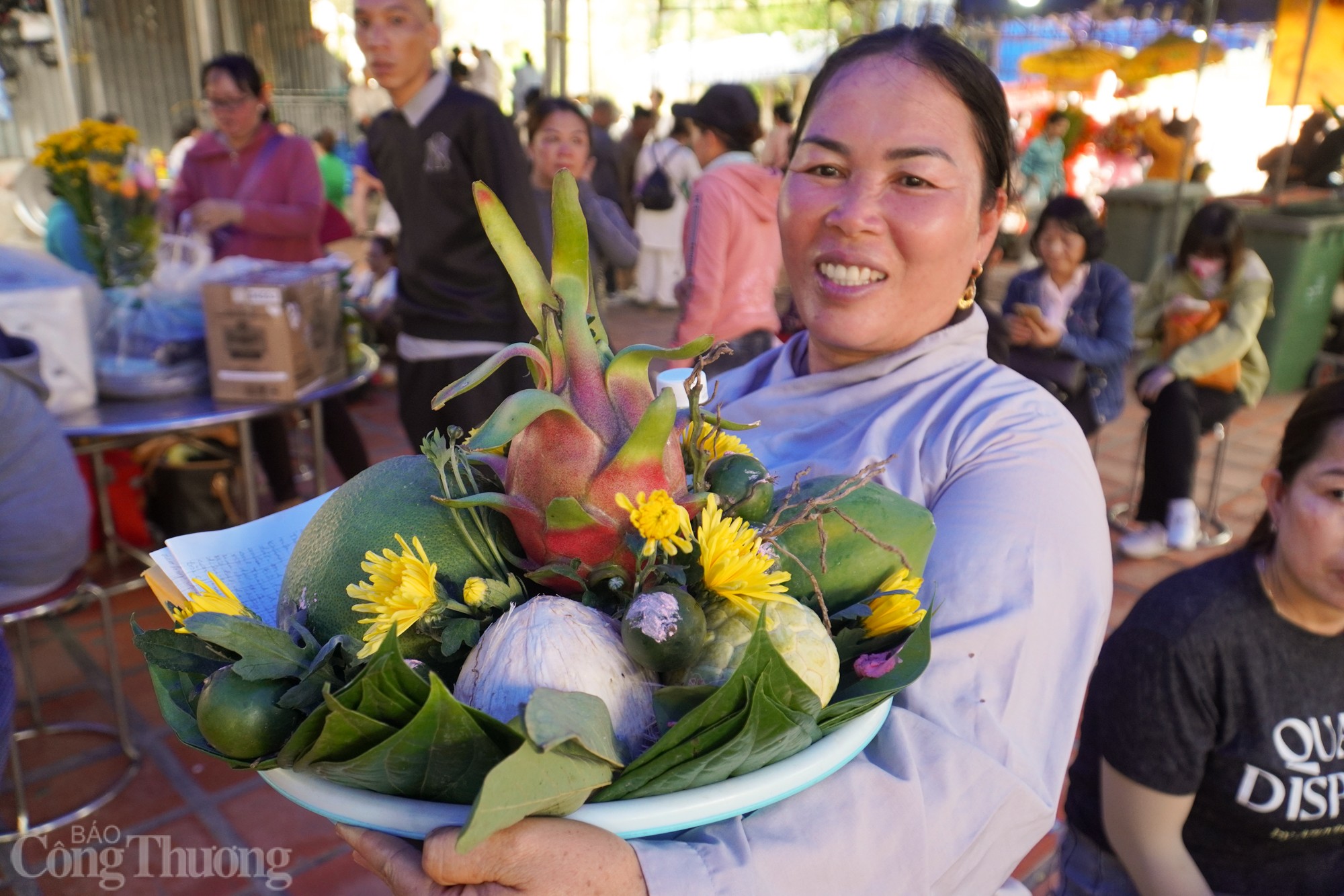 'Biển người' đổ về khai hội Am Chúa 'Biển người' đổ về khai hội Am Chúa