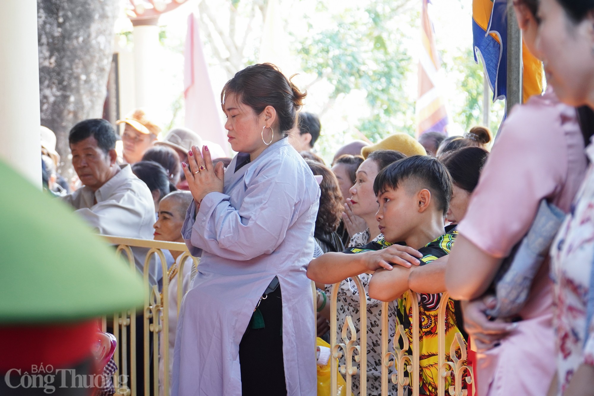 'Biển người' đổ về khai hội Am Chúa 'Biển người' đổ về khai hội Am Chúa