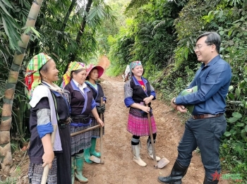 “Ngày cuối tuần cùng dân” giúp Mù Cang Chải khoác áo mới