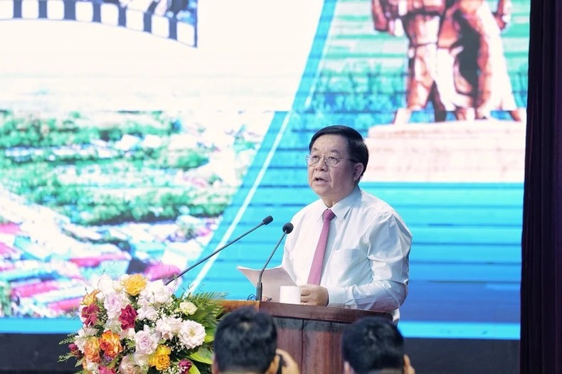 Chiến thắng Điện Biên Phủ tiêu biểu cho trí tuệ, bản lĩnh, ý chí và sức mạnh của toàn dân Chiến thắng Điện Biên Phủ tiêu biểu cho trí tuệ, bản lĩnh, ý chí và sức mạnh của toàn dân