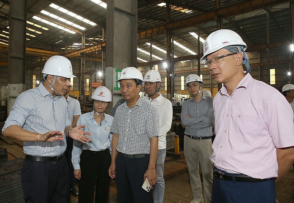 EVN đốc thúc 2 nhà thầu cung cấp cột thép đường dây 500kV mạch 3 EVN đốc thúc 2 nhà thầu cung cấp cột thép đường dây 500kV mạch 3