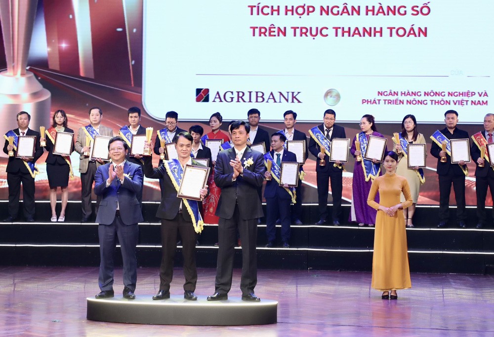 Agribank lần thứ 9 được vinh danh Hệ thống công nghệ thông tin xuất sắc tại Giải thưởng Sao Khuê 2024 Agribank lần thứ 9 được vinh danh Hệ thống công nghệ thông tin xuất sắc tại Giải thưởng Sao Khuê 2024