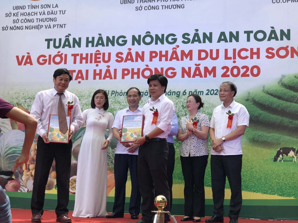 Co.opmart Hải Phòng - Dấu ấn tuổi 12 Co.opmart Hải Phòng - Dấu ấn tuổi 12