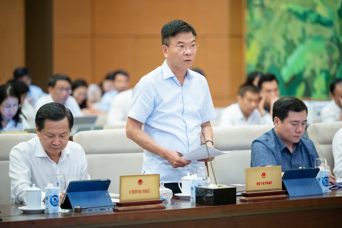 Bộ trưởng Bộ Tư pháp Lê Thành Long Bộ trưởng Bộ Tư pháp Lê Thành Long