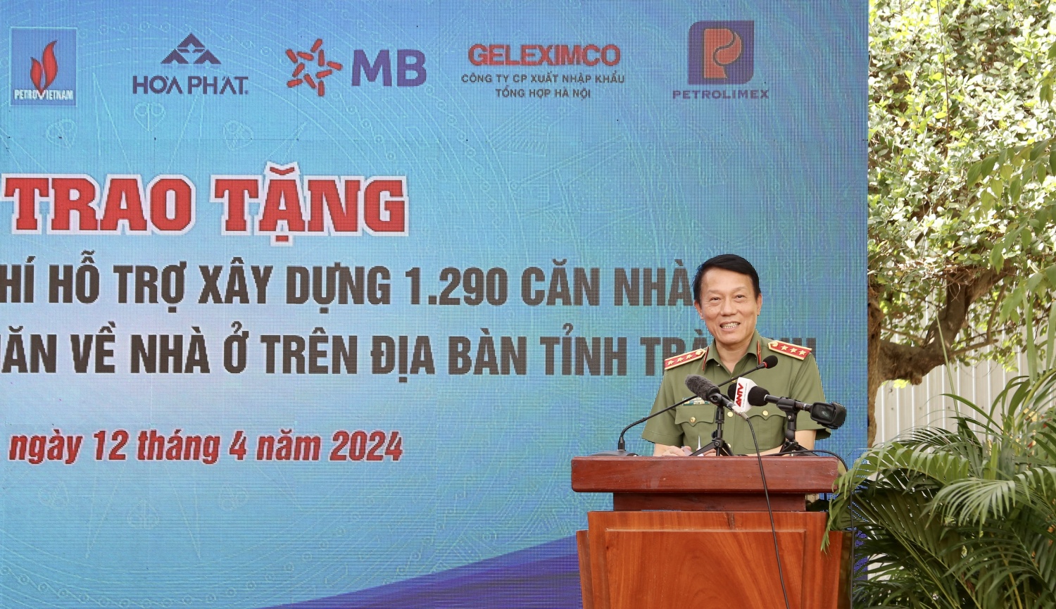 Petrovietnam tài trợ xây dựng 400 căn nhà cho người nghèo tại tỉnh Trà Vinh Petrovietnam tài trợ xây dựng 400 căn nhà cho người nghèo tại tỉnh Trà Vinh